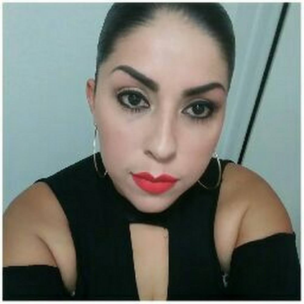 Meet your Posher, Adriana
